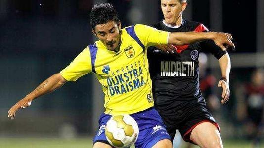 只见红蝶自 只见红蝶自